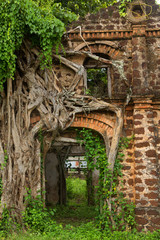 Fototapeta na wymiar Colonial ruiny w Tha Rae, Sakon Nakhon, Tajlandia