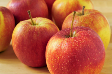 apples