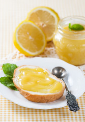 Homemade lemon curd with fresh lemons