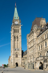 Fototapeta na wymiar Peace Tower Ottawa