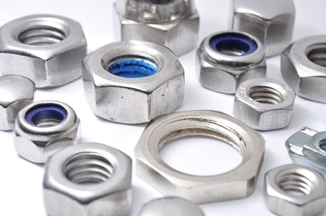 Diverse Schraubenmuttern