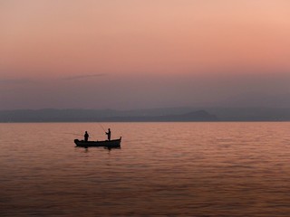 Pêcheur et barque