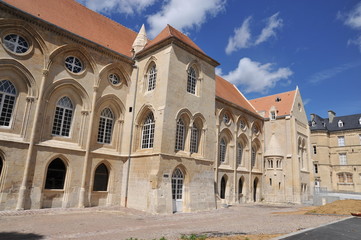 Palais ducal 2, Caen