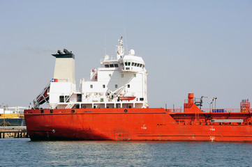 Fototapeta premium quay tanker to discharge