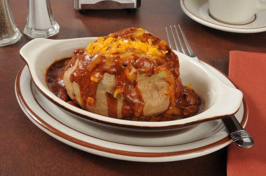 Baked Potato With Chili And Cheese