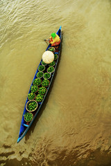 Traditional Floating Market © faisalities
