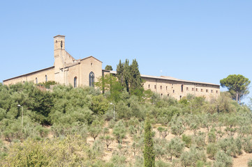 Fototapeta premium An old church in San Gimignano, Italy