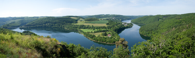 Fototapeta na wymiar Panorama Stausee Luksemburg
