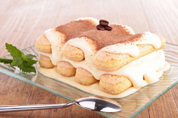dessert tiramisu cake