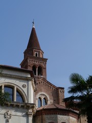 Fototapeta na wymiar The tower of the church of santa corona in Vicenza