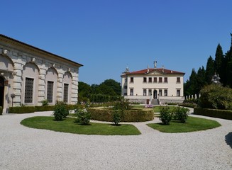 Fototapeta na wymiar The Venetian villa Valmarana near Vicenza