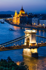 Fototapeta na wymiar Szechenyi Chain or Lanchid bridge, Budapest