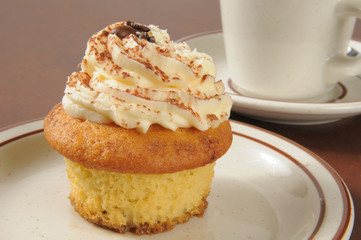 Tirimusu cupcake and coffee
