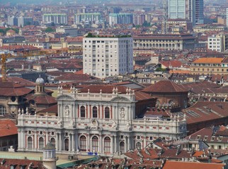 Fototapeta na wymiar The rear façade of the Palazzo Carignano in Turin