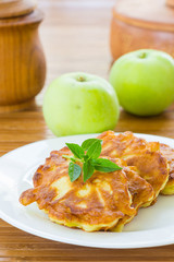 pancakes with apples