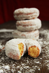Ice sugar powder donut