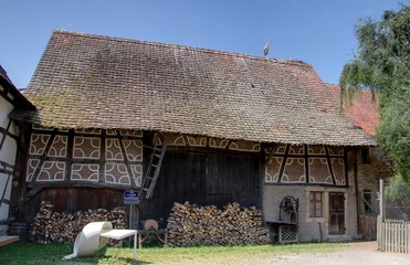 Fototapeta na wymiar maisons alsaciennes traditionnelles