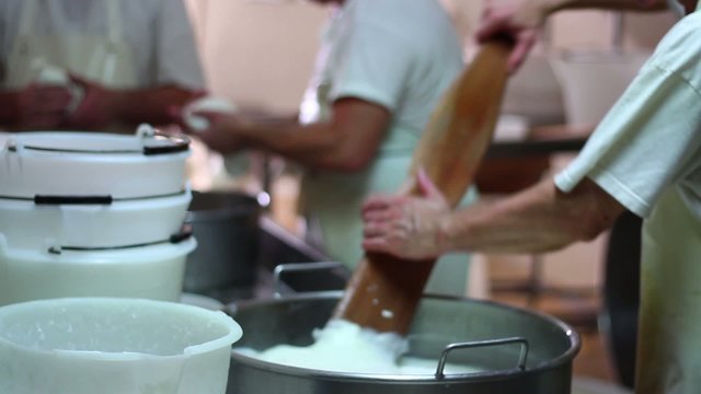 MAKING MOZZARELLA CHEESE