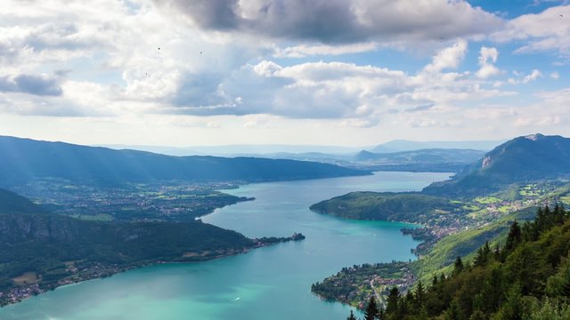 Timelapse View of the Annecy lake from  Col du Forclaz