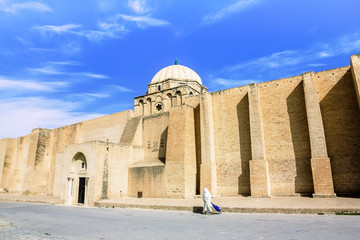Fototapeta premium The great mosque in the town of Kairouan in Tunisia