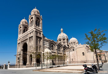 Fototapeta na wymiar Cathedral De La Major in Marseille