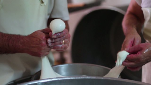MAKING MOZZARELLA CHEESE