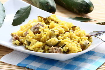Risotto zucchine e salsiccia