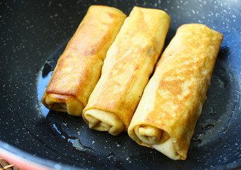 crêpes fourrées ,cuisson à la poêle