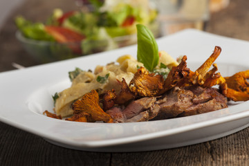 Schweinefilet mit Pfifferlingen