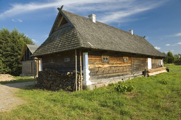 Fototapeta na wymiar Wooden cottage house