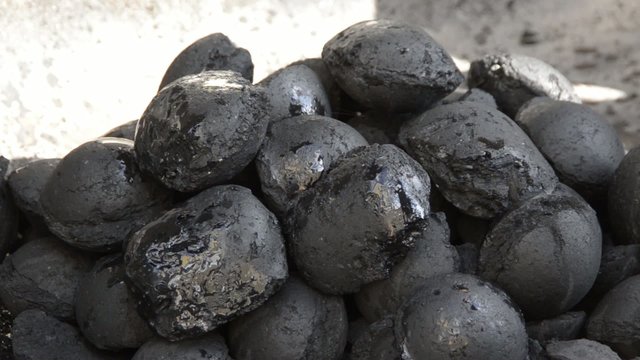 Grillanz&uuml;nder auftragen