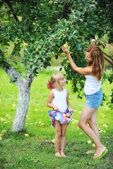 Fototapeta premium mother and daughter