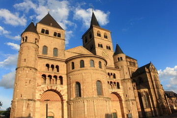 Fototapeta na wymiar trier - the cathedral of saint peter