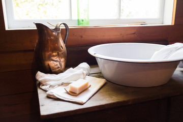 old wash basin in old room