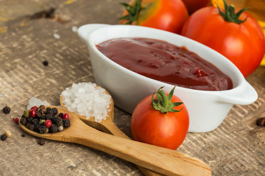 Ingredients for tomato sauce