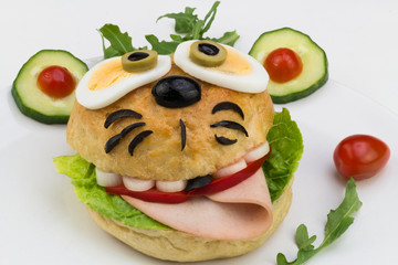 Brötchen lustig dekoriert