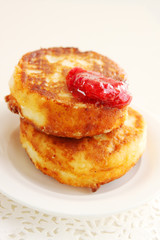 cottage cheese pancakes with jam