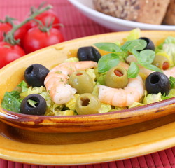 Salat mit Garnelen