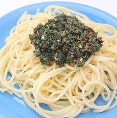Nudeln mit Pesto