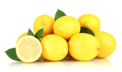 Obraz na płótnie Canvas Ripe lemons isolated on white