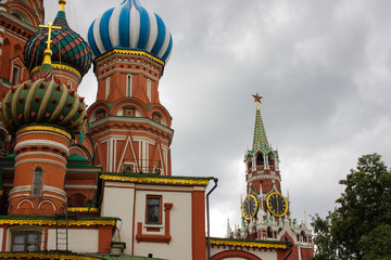 Fototapeta na wymiar cloudy Moscow kremlin