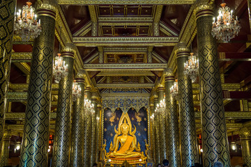 Fototapeta premium Buddha statue