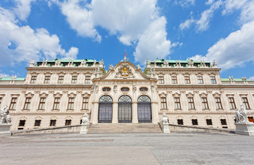 Fototapeta na wymiar Palace facade the bottom Belvedere in Vienna, Austria