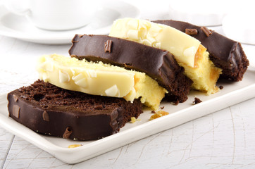 lemon and chocolate cake