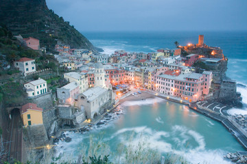 Fototapeta premium Vernazza o zmierzchu