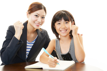 笑顔の教師と女の子