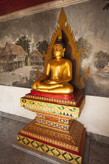 Buddha statue, Golden buddha statue with wall painting