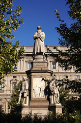 statue de Leonardo à Milan