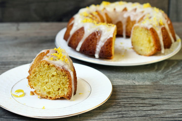 Lemon drizzle bundt cake