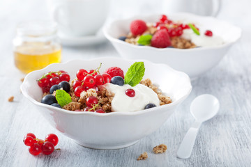 healthy breakfast with yogurt and granola